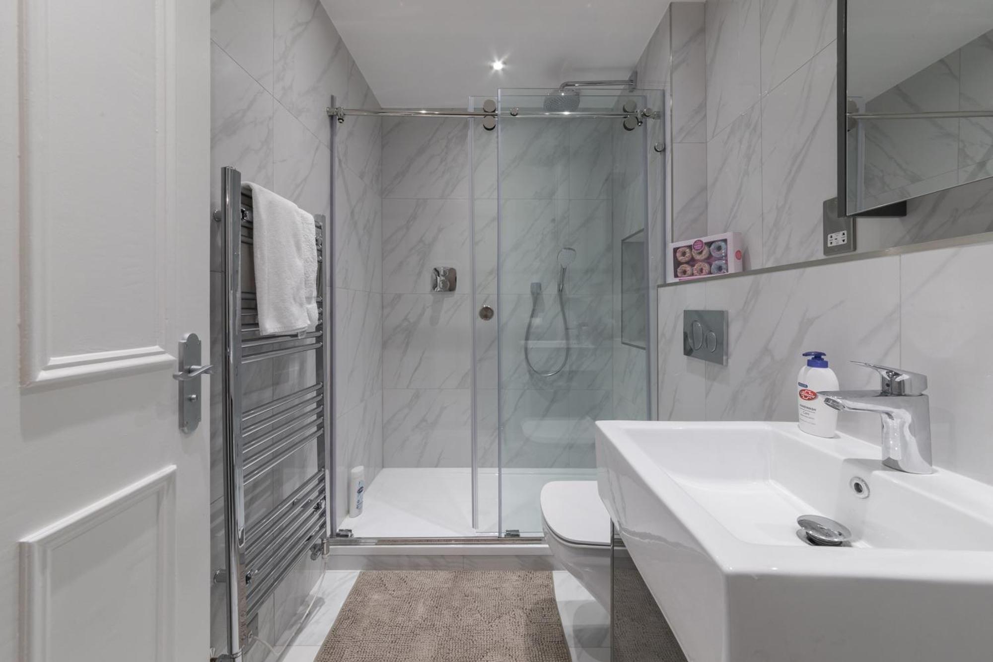 Luxury London 3 Bedroom Duplex With Pool Table - 4Hs Exteriör bild